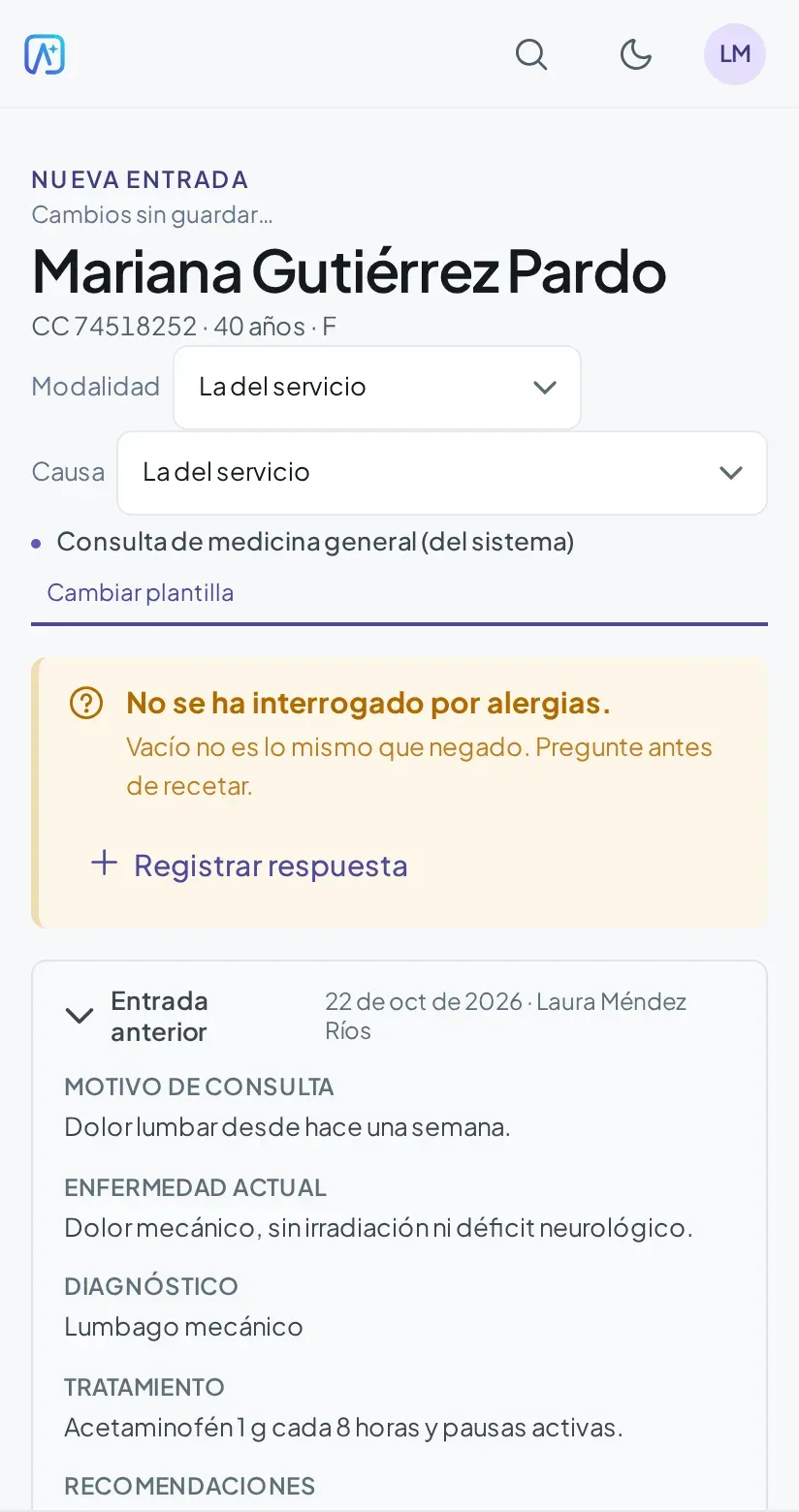 Una nota nueva en Amellia: el aviso «No se ha interrogado por alergias» y el resumen de la entrada anterior del paciente.